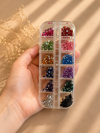 Bling Box – Färgglada Rhinestones för DIY & Nail Art